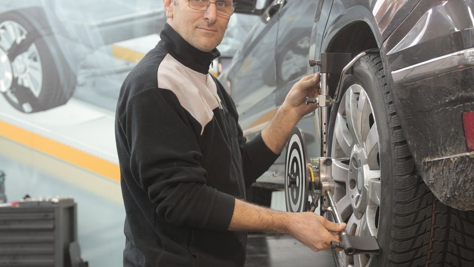 Équipe et atelier RSL Automobiles à Saint-Léger-en-Yvelines